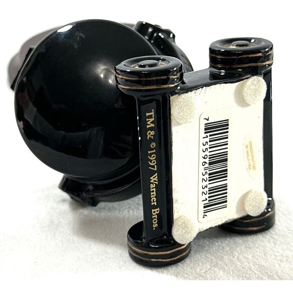 Goebel Looney Tunes Spotlight Collection Bugs Bunny Figurine 1997 w/ Base - Picture 5 of 5